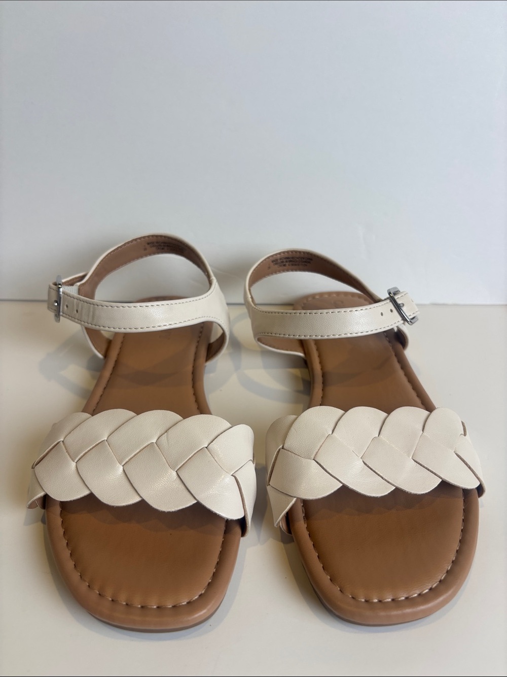 Old Navy Girls Size 1 Creme De La Creme Faux-Leather Braided Sandals